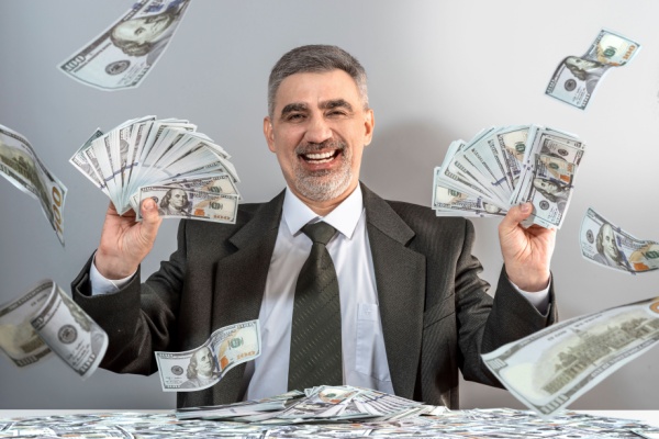 c’est-l’histoire-d’un-dirigeant-qui-estime-etre-remunere-a-la-hauteur-de-son-travail…