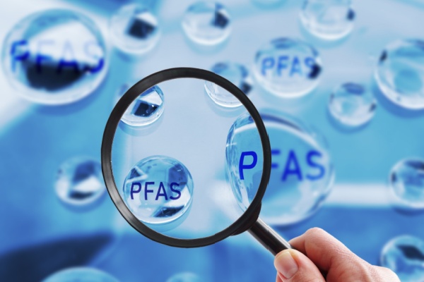 pfas-:-des-produits-(presque)-interdits-!