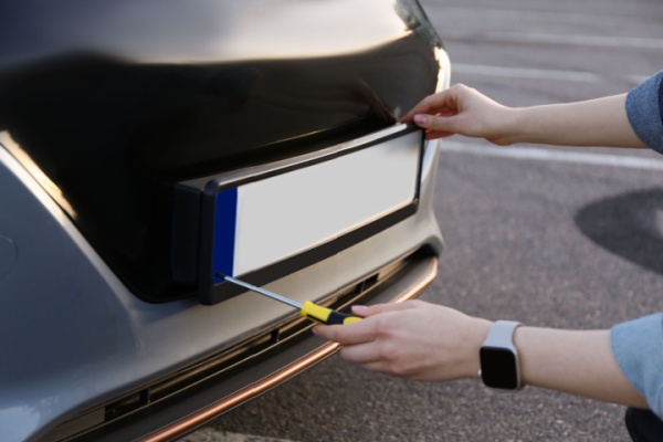 immatriculation-provisoire-des-vehicules-:-des-plaques-identifiables-!