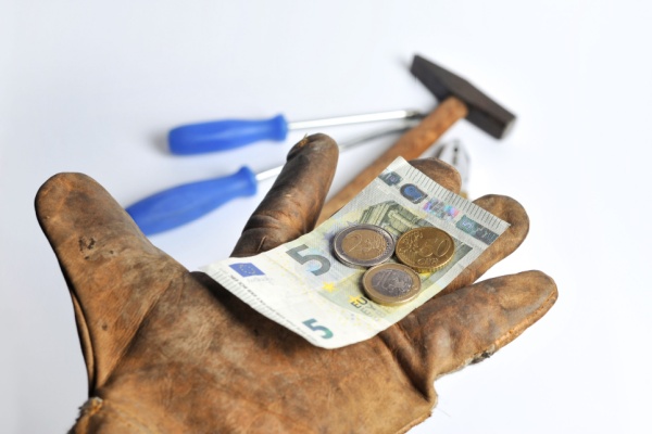 tableau-des-cotisations-sociales-dues-par-les-artisans-annee-2025