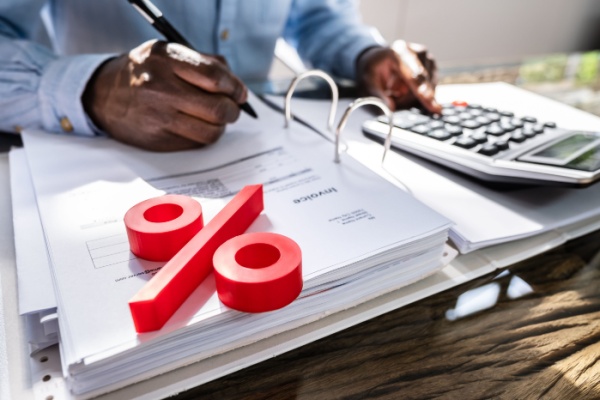 taux-de-l’impot-sur-les-societes-et-de-la-contribution-additionnelle-–-2025