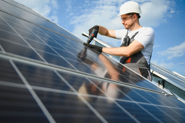 panneaux-solaires-et-tva-a-taux-reduit-:-les-criteres-d’application-sont-devoiles-!
