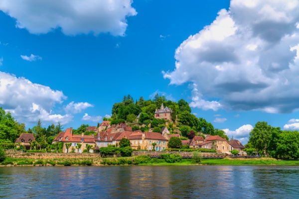 villages-vacances-:-revue-des-mesures-de-classement