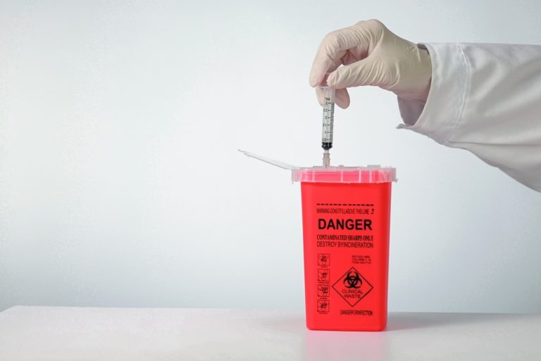 dechets-de-soins-a-risques-infectieux-et-emballages-:-une-experimentation-possible