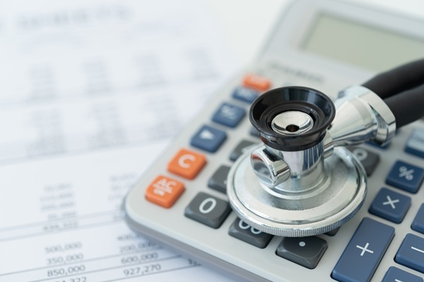 remuneration-des-medecins-regulateurs-:-quel-regime-social-?